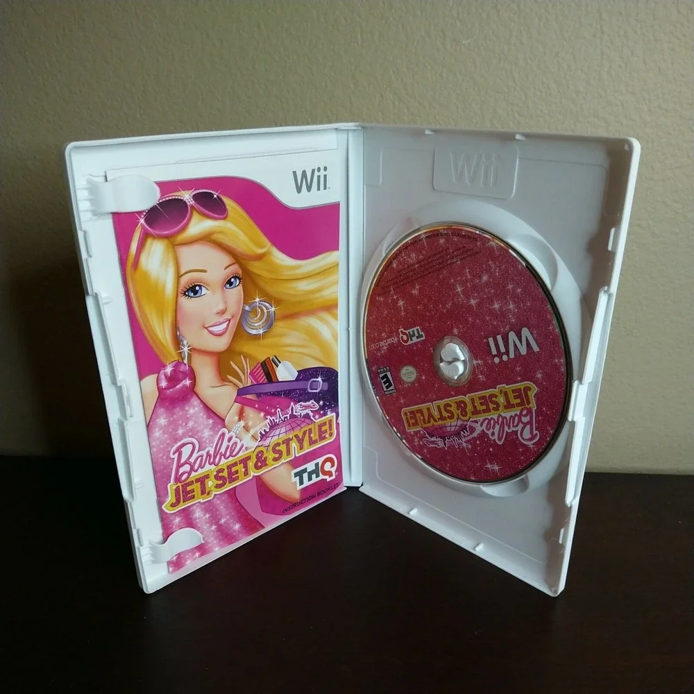 Barbie: Jet, Set & Style (Nintendo Wii, 2011) COMPLETE Fashion and Style Game